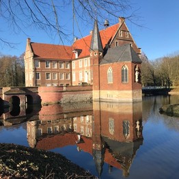 Außenansicht der Burg Hülshoff, © Droste-Forschungsstelle